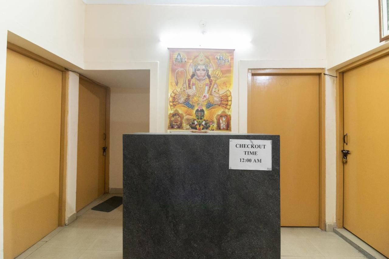 Spot On Negi Home Stay Dehradun Esterno foto