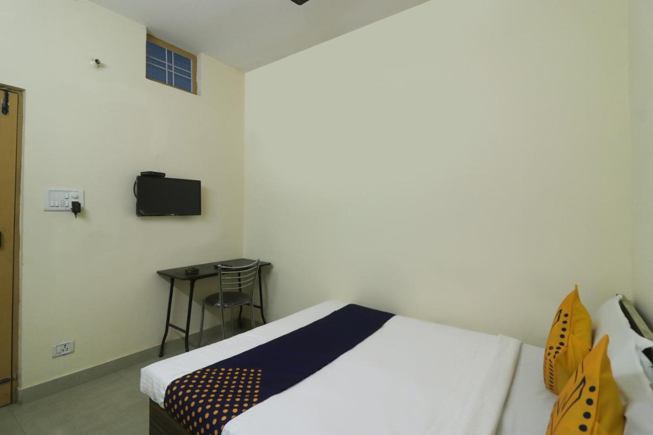 Spot On Negi Home Stay Dehradun Esterno foto