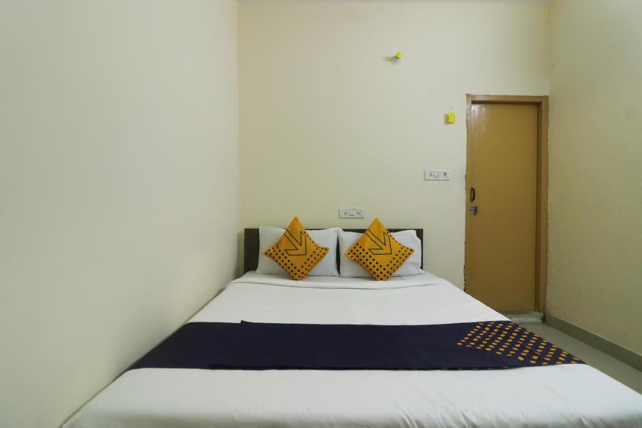 Spot On Negi Home Stay Dehradun Esterno foto